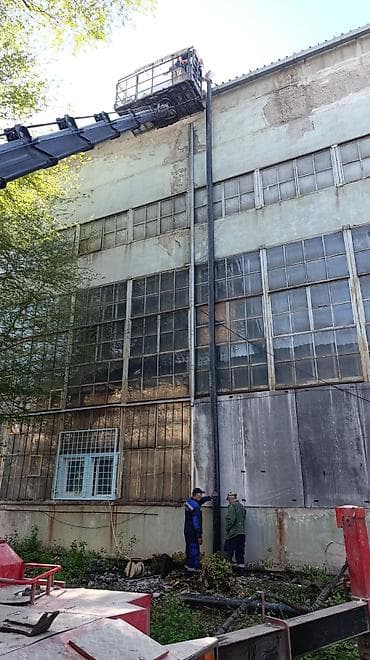 стройкага жумушчу керек: Профессиональные услуги автовышки высотой до 30 метров и общим грузом — 10