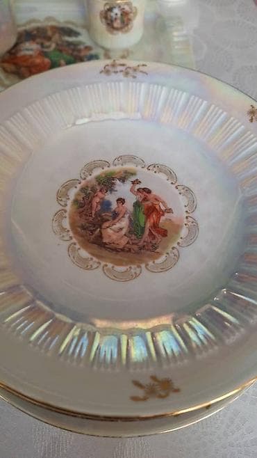 фарфоровая: Продаю настоящий Немецкий сервиз Мадонна СССР в хорошем состоянии — 3