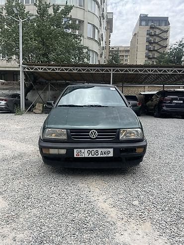Продажа авто: Volkswagen Vento: 1997 г., 1.8 л, Механика, Бензин, Седан — 1