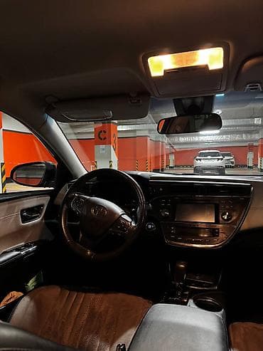 town car: Toyota Avalon: 2017 г., 3.5 л, Автомат, Бензин, Седан — 3