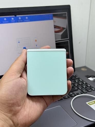 pixel 3 xl: Samsung Z Flip, Б/у, 256 ГБ, цвет - Зеленый, 1 SIM, eSIM — 6