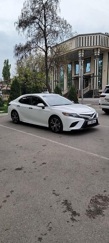 Toyota Camry: 2017 г. — 1