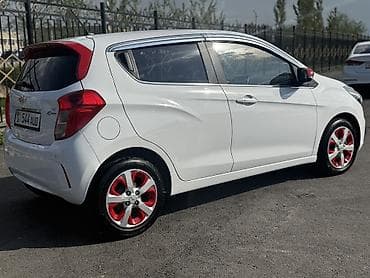 противен: Chevrolet Spark: 2016 г., 1 л, Автомат, Бензин, Хэтчбэк — 7