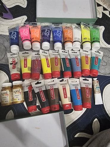 Набор акриловых красок для живописи и рукоделия, из них открыты пару at lalafo.kg Набор акриловых красок для живописи и рукоделия, из них открыты пару