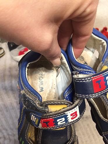 летний туфли: Продаю детскую обувь. Все вместе за 2000 сом . На 1-2 года . В — 6