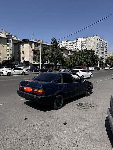 Volkswagen Passat: 1991 г., 1.8 л, Кол менен иштөөчү, Газ, Седан — 4