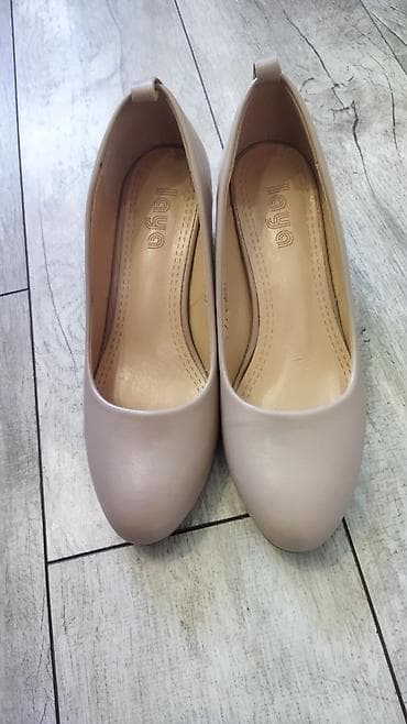 Туфли, 37, Б/у, цвет - Бежевый