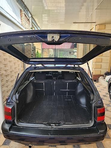 Volkswagen: Volkswagen Passat: 1994 г., 2 л, Механика, Бензин, Универсал — 3