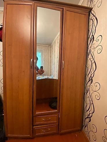 трёхдверный: Шифоньер, шкаф для одежды, Б/у, Прямой, Дерево — 2