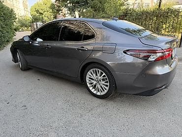 Toyota Camry: 2021 г., 2.5 л, Автомат, Бензин, Седан — 5
