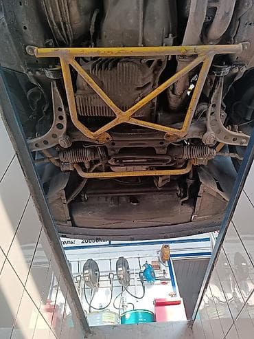 шатуны: BMW M3: 1994 г., 3 л, Механика, Бензин — 9