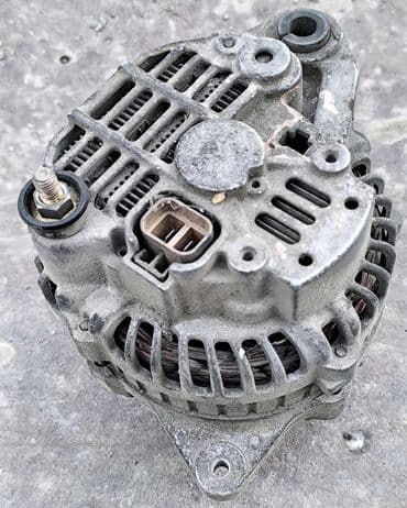 дизельная автономка: Генератор Mitsubishi 1995 г., Б/у, Оригинал — 3