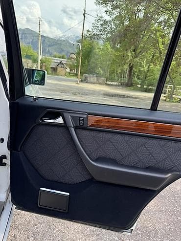 byd dolphin: Mercedes-Benz W124: 1995 г., 3.2 л, Автомат, Бензин, Седан — 7