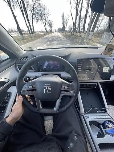 мото зарядка: BYD Yuan Up: 2025 г., Электромобиль, Кроссовер — 2