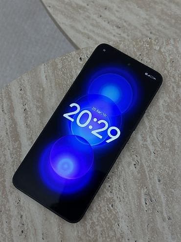 pixel 6a: Смартфон POCO M6 - Экран: безрамочный дисплей с вырезом под — 2
