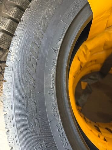 центр шины: Шины 255 / 60 / R 20, Зима, Новый, Комплект, Внедорожные (АТ/МТ) — 4