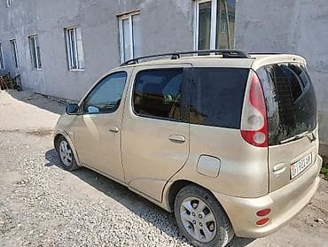 Продажа авто: Toyota Yaris Verso: 2001 г., 1.3 л, Автомат, Бензин, Минивэн — 3