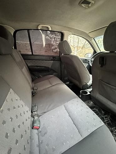 атбашы авто: Hyundai Getz: 2003 г., 1.3 л, Кол менен иштөөчү, Бензин, Хетчбек — 9