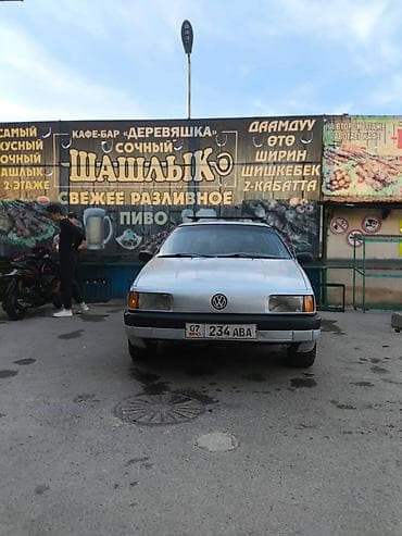 баа: Volkswagen Passat: 1992 г., 1.8 л, Кол менен иштөөчү, Бензин, Универсал — 4