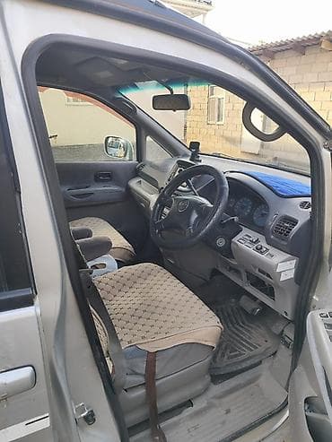 авариные авто: Nissan Serena: 2001 г., 2 л, Вариатор, Газ, Минивэн — 8