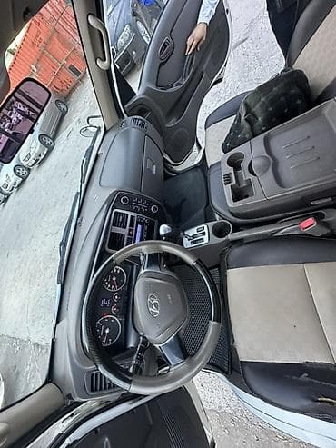 Hyundai Porter II — компактный грузовой бортовой автомобиль. Основные — 8