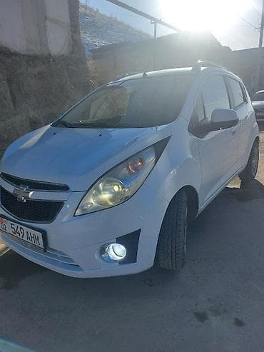 hyndai starex: Chevrolet Spark: 2012 г., 1 л — 2
