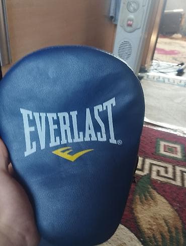 Спортивное питание: Лапы боксерские Everlast (пара), синие. - Тип: тренировочные — 1