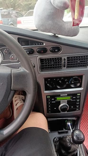renault sm7: Daewoo Nexia: 2011 г., 1.6 л, Механика, Бензин, Седан — 4