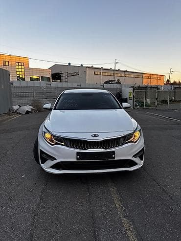 geely galaxy e5: Kia K5: 2019 г., 2 л, Автомат, Газ, Седан — 3