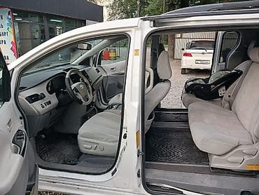 toyota korona: Toyota Sienna: 2010 г., 3.5 л, Автомат, Бензин, Минивэн — 4