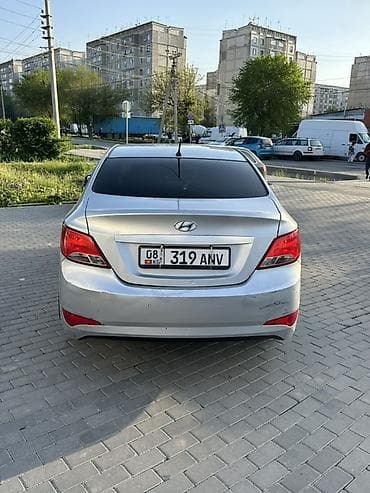 Унаа сатуу: Hyundai Accent: 2015 г., 1.6 л, Кол менен иштөөчү, Бензин, Седан — 4