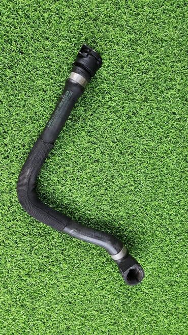 блок предохранителей: Патрубок 1712 7 508 014 Е65 е66 V8 Год 2005 В отличном состоянии — 1