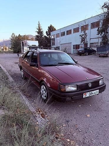 hongqi e: Volkswagen Passat: 1988 г. — 1