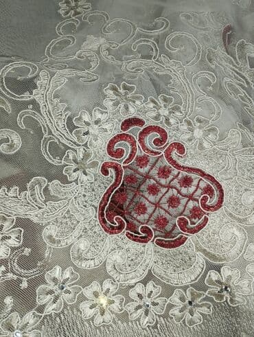 занавеска новый: Продаю новую тюль,две штуки.Цвет эйвори,с камушками.Высота 2.80.ширина — 2