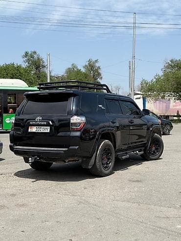 Toyota 4Runner: 2020 г., 4 л, Автомат, Газ, Внедорожник — 6