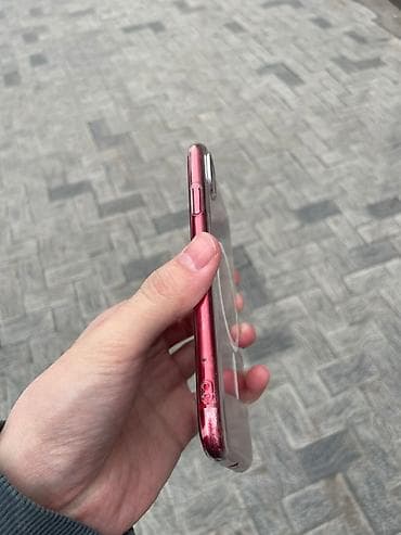 i phon: IPhone Xr, Б/у, 128 ГБ, Красный, Чехол, 100 % — 3