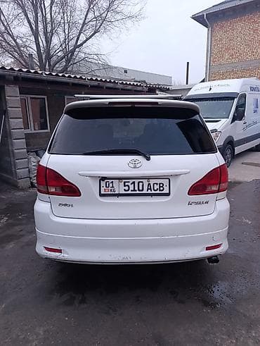 Toyota Ipsum: 2002 г., 2.4 л, Автомат, Бензин, Минивэн