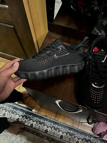 Мырзалардын бут кийими: Эркектердин кроссовкасы, 40, Nike, Жаңы, түсү - Кара, Акылуу жеткирүү — 2