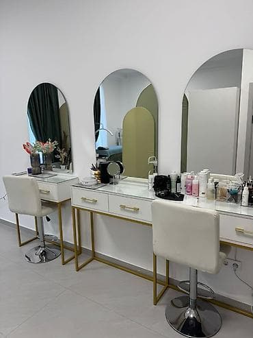 Недвижимость: Сдается в аренду место для бровиста или визажиста. 📍 Центр города — 1