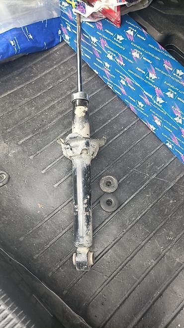 Задний амортизатор Honda 2001 г., Б/у