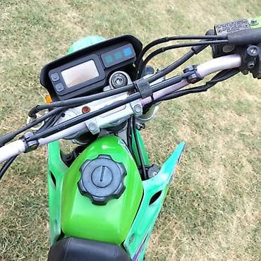 Мототехника: Honda Dio — городской скутер в чёрном цвете. Основные характеристики — 8