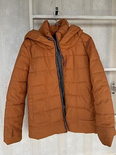 весенняя куртка мужская: Продаю весеннюю куртку 
Легкая и теплая
65 % хлопок 35 % полиэстер — 1