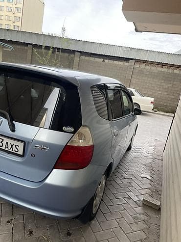 Honda Fit: 2002 г., 1.5 л, Автомат, Бензин, Хэтчбэк — 6