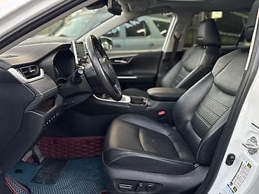 Продажа авто: Toyota RAV4: 2019 г., 0.5 л, Автомат, Бензин, Внедорожник — 3