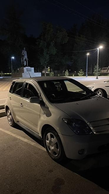 prius plus: Toyota Ist: 2003 г., Автомат, Бензин, Хэтчбэк — 5