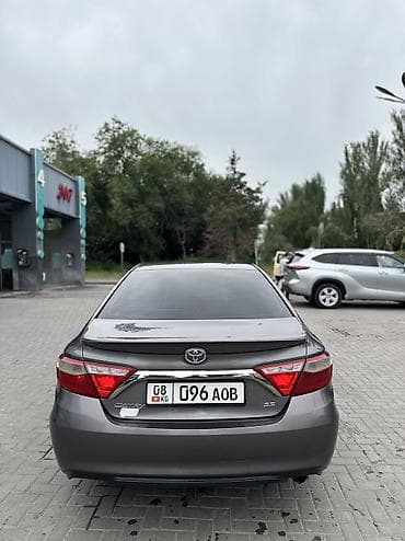 corolla 2004: Toyota Camry: 2017 г., Седан — 5