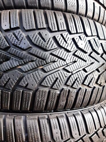 шины зимние новые: Шины, 235/45/17 2шт. Зима, липучка, резина привозная, состояние — 3