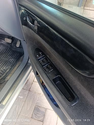 фори: Toyota Ipsum: 2002 г., 2.4 л, Автомат, Газ, Минивэн — 8