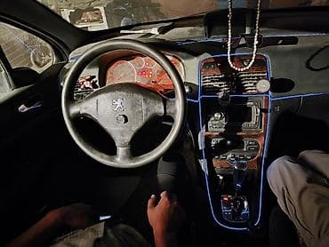 peugeot 2015: Peugeot 307: 2004 г., 2 л, Автомат, Бензин, Хэтчбэк — 5