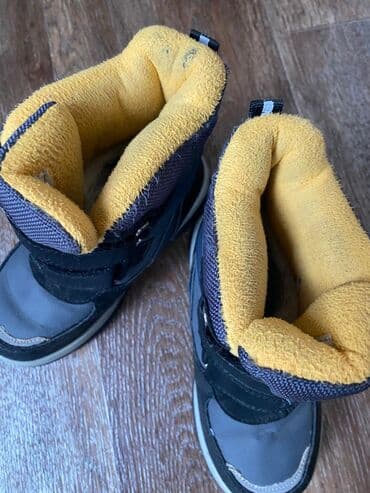 демисезонная детская обувь 22 размера: Продаю сапоги на мальчика. 28размер. тёплые. в хорошем состоянии — 3
